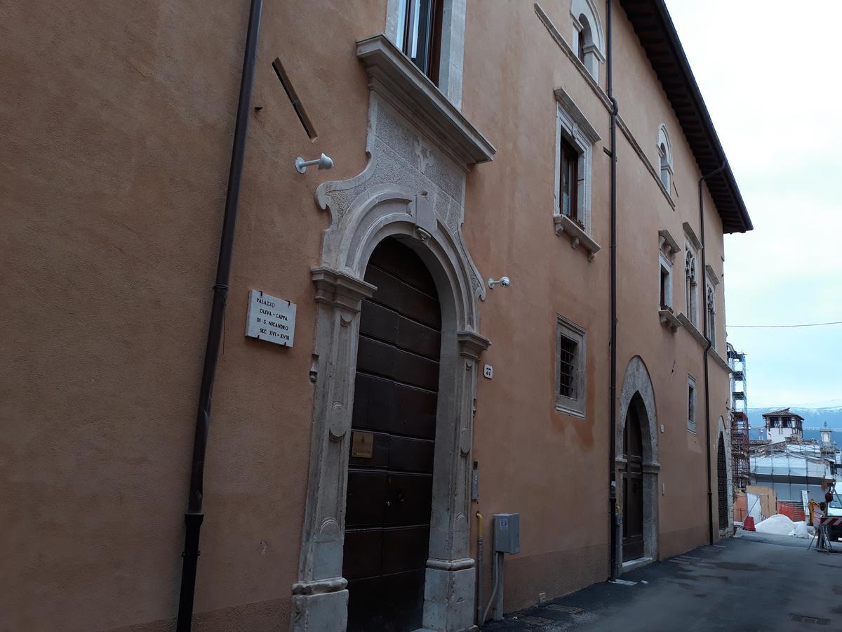 B&B Palazzo Cappa LʼAquila Exterior foto